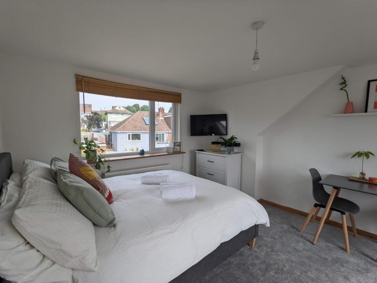 *Large Unique Retro Private Attic & Bathroom* Brighton Dış mekan fotoğraf