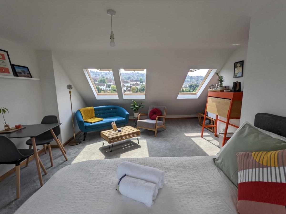 *Large Unique Retro Private Attic & Bathroom* Brighton Dış mekan fotoğraf