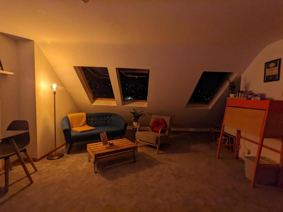 *Large Unique Retro Private Attic & Bathroom* Brighton Dış mekan fotoğraf